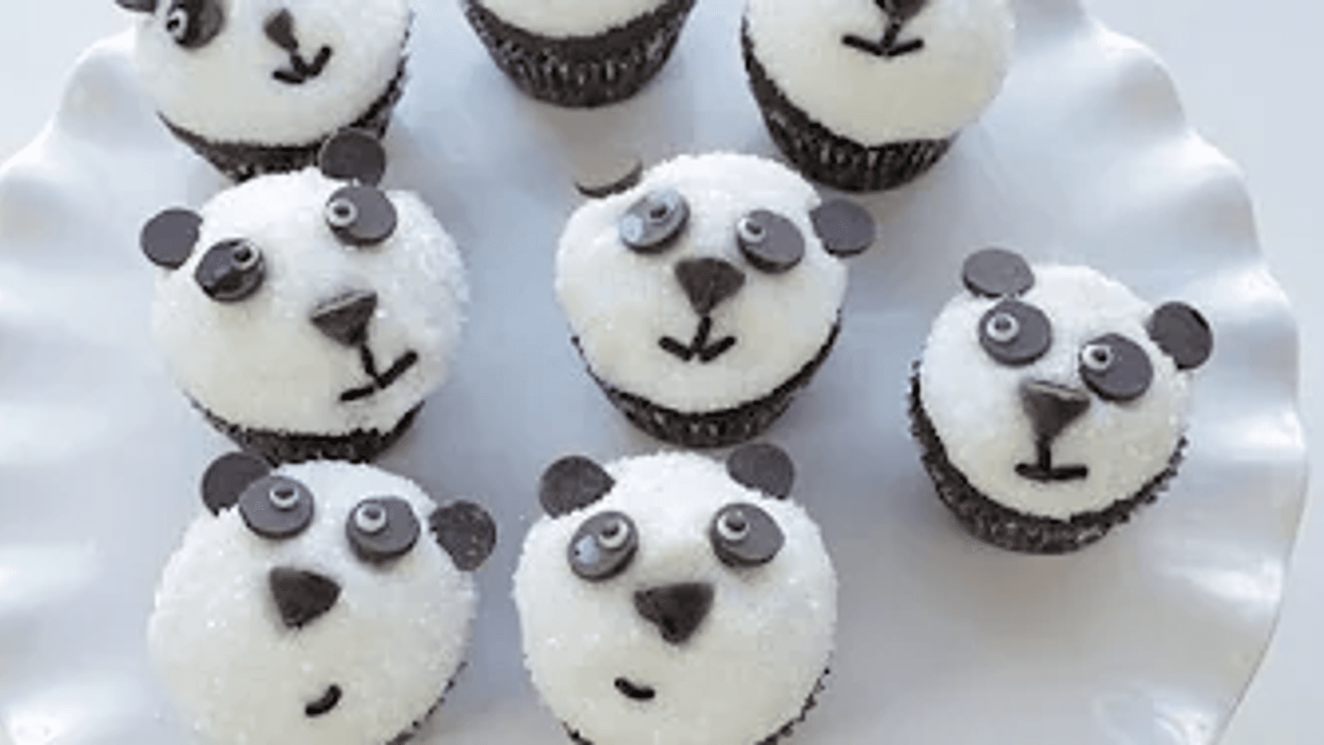 How To Make Panda Cupcakes thumbnail