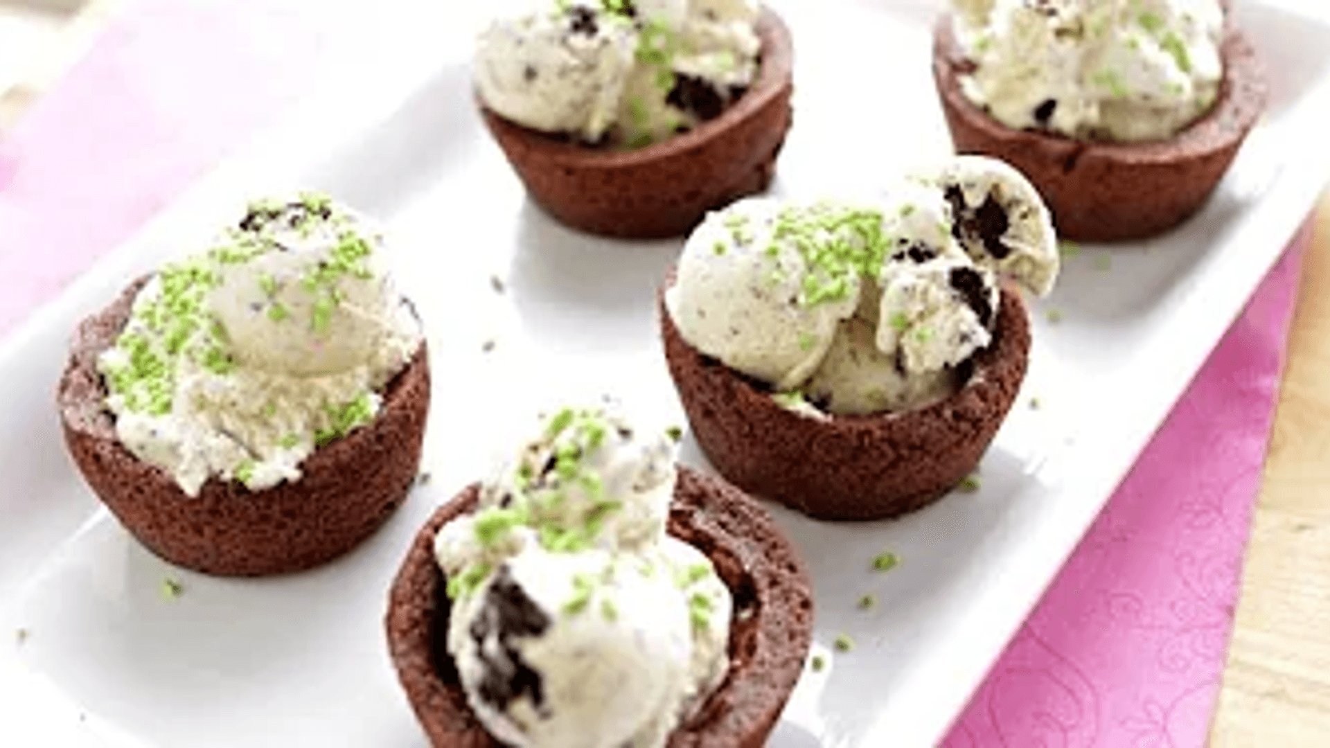 How To Make Brownie Cupcake Bowl | Simply Bakings thumbnail