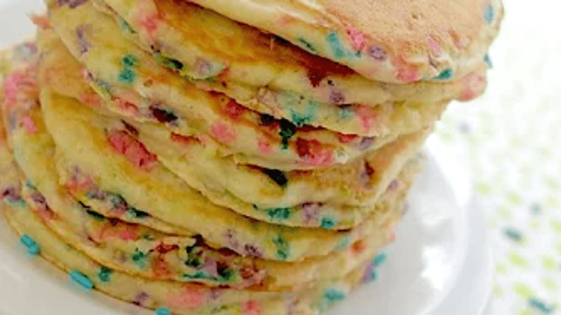 Funfetti Pancakes | Simply Bakings thumbnail