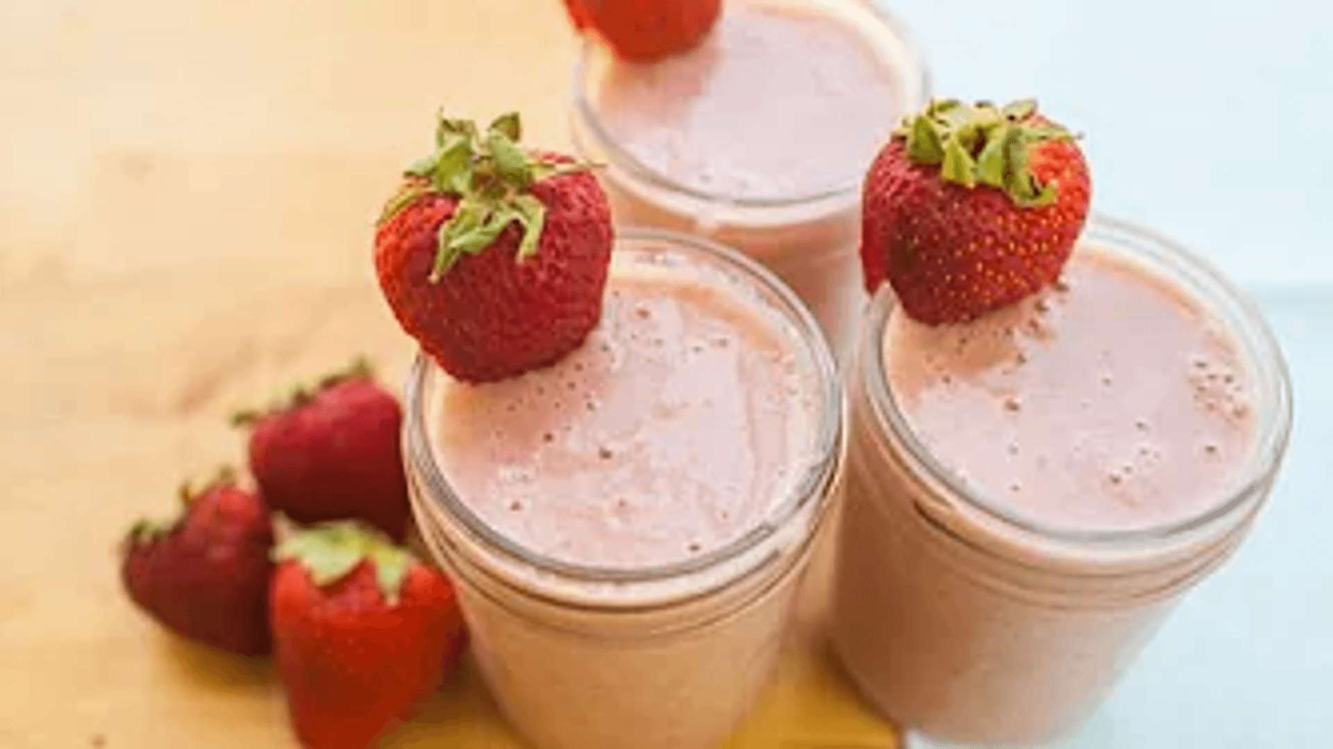 BEST Strawberry Banana Smoothie - DAIRY FREE | Simply Bakings thumbnail