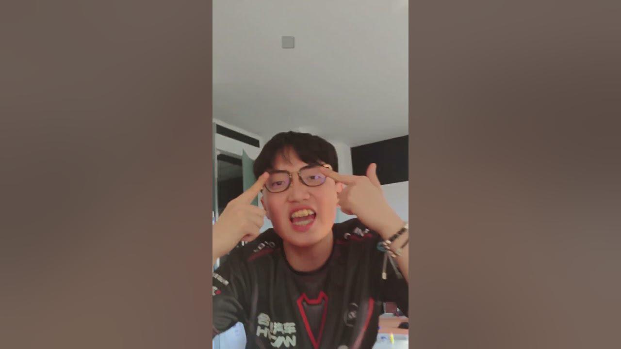 A rising rap star in Madrid🎤 #VALORANTMasters thumbnail