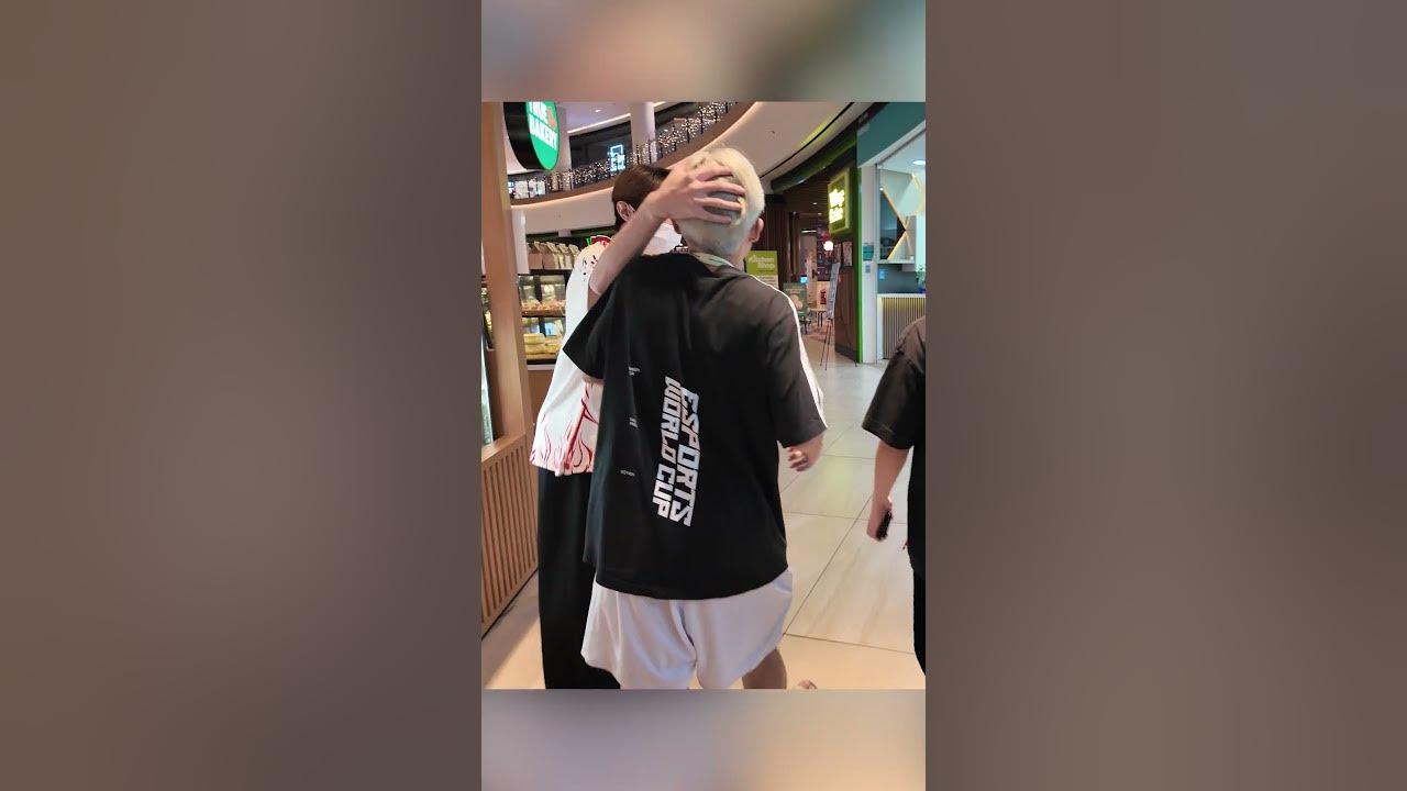 Anh em mình cứ vui vẻ, mọi chuyện rồi cũng sẽ ổn thôi! 💙 thumbnail