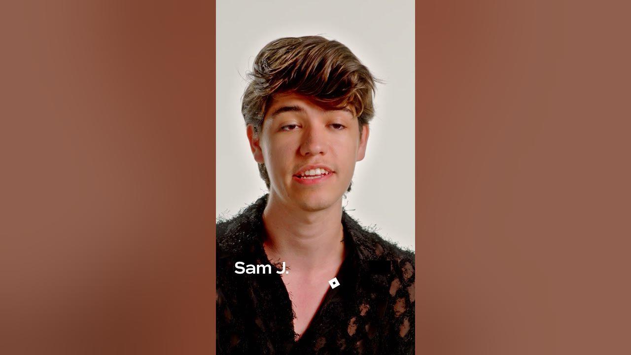 You can dress for the weather, the occasion and now, your mood. Thanks Builder_Boy! thumbnail