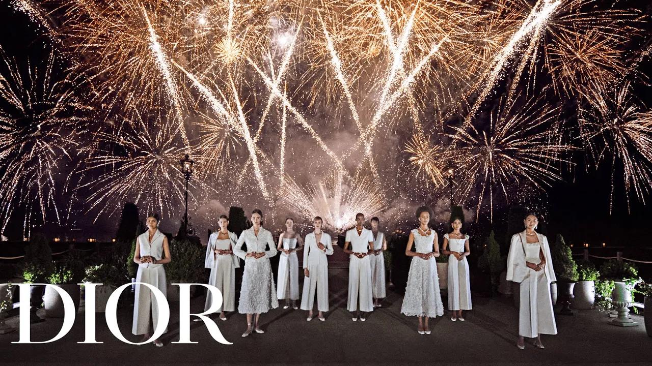 The mesmerizing "Les Jardins de la Couture" show by Victoire de Castellane thumbnail