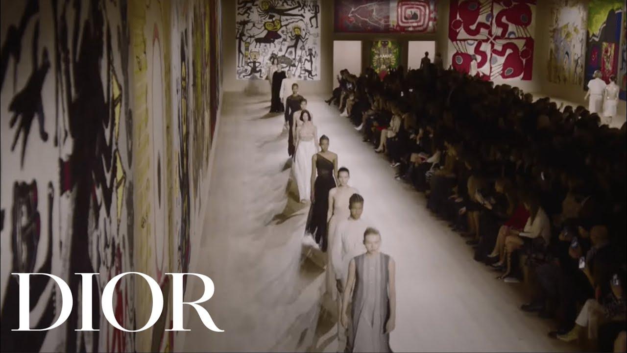Dior Spring-Summer 2022 Haute Couture Show thumbnail