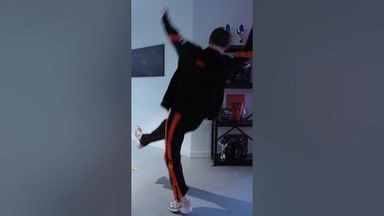 Slip into the LEC Stream this weekend... thumbnail